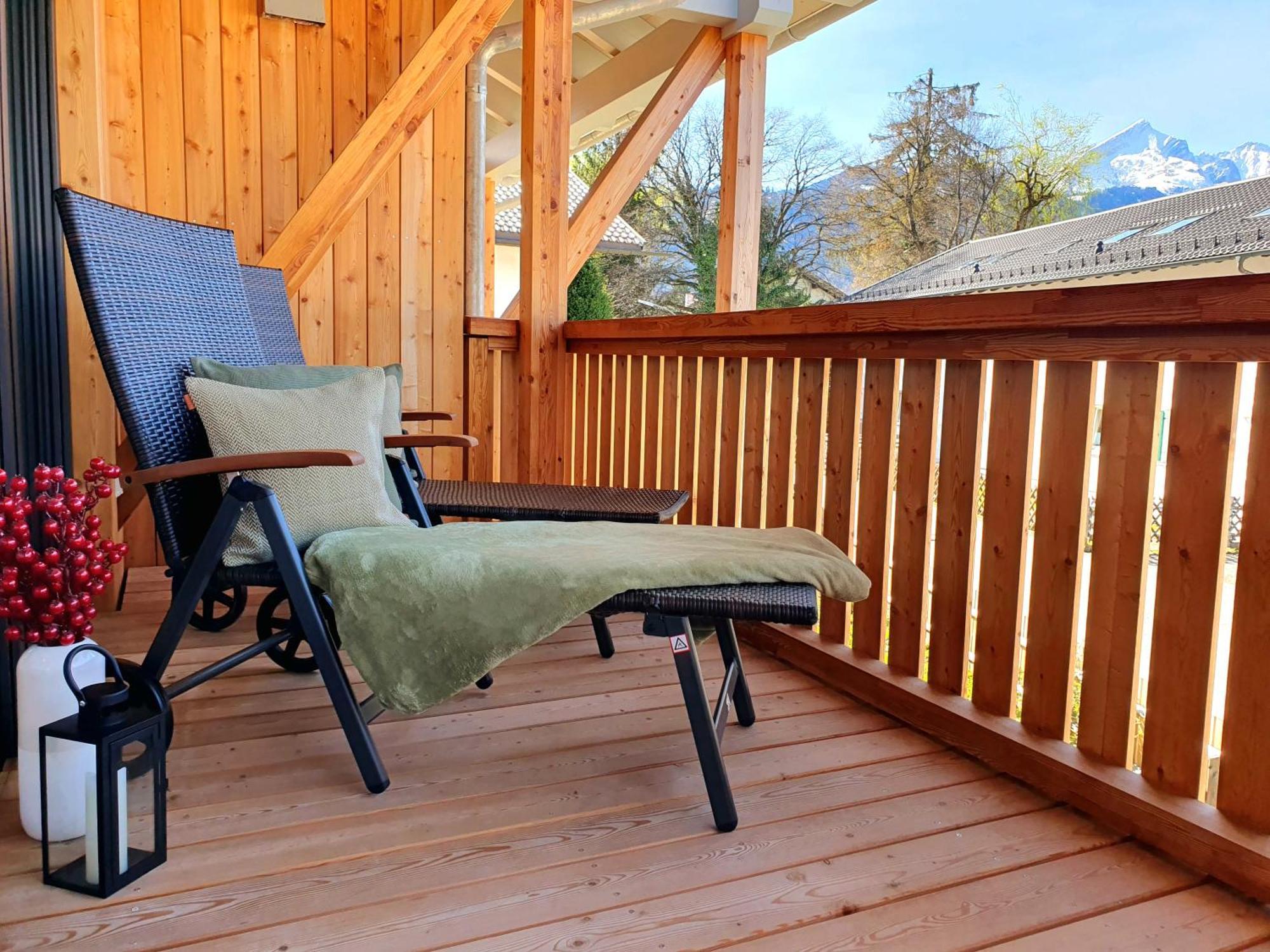 Ferienhaus Berger Mit Eigenen Whirlpool Im Garten Garmisch-Partenkirchen Buitenkant foto